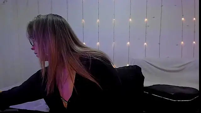 MichelleManson online show from 01/31/25, 10:10