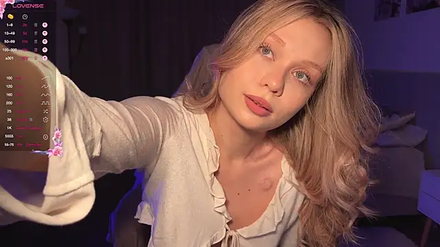 Snapshot of diaanona chatting on 12/05/25, 08:05 diaanona online show from 12/05/25, 08:05