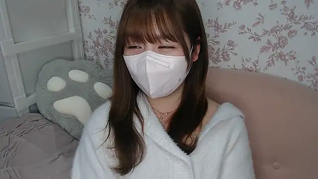 Snapshot of mei_hosina chatting on 04/05/26, 03:42 mei hosina online show from 04/05/26, 03:42