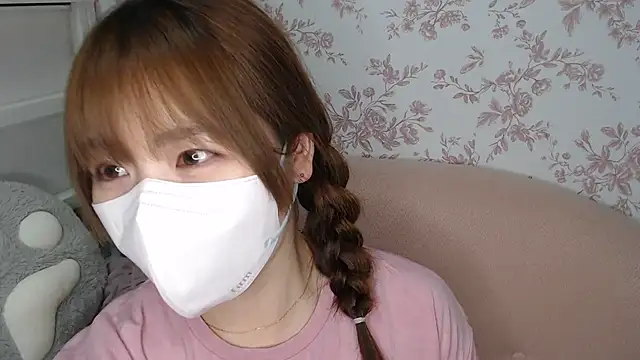 Snapshot of mei_hosina chatting on 04/18/26, 03:49 mei hosina online show from 04/18/26, 03:49