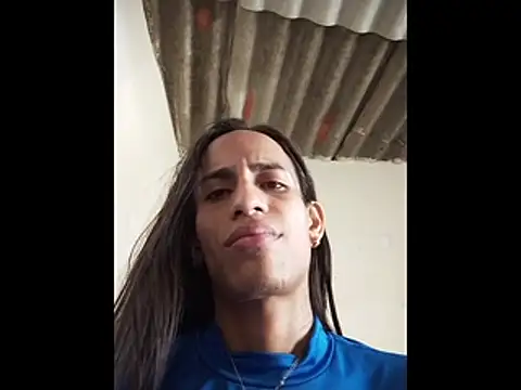 Snapshot of AlexaWarner chatting on 12/02/25, 07:09 AlexaWarner online show from 12/02/25, 07:09