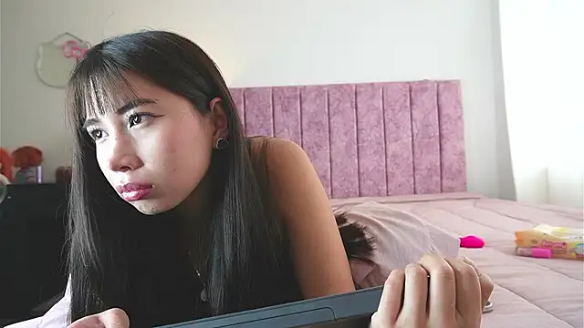 AlessiaVix online show from 02/17/26, 04:57