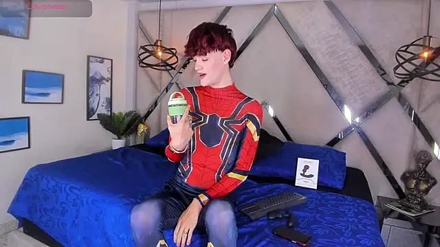 Snapshot of VladHellsing4 chatting on 01/17/25, 03:00 VladHellsing4 online show from 01/17/25, 03:00