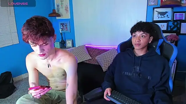 Snapshot of VladHellsing4 chatting on 01/31/25, 02:17 VladHellsing4 online show from 01/31/25, 02:17