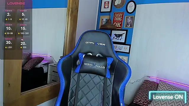 Snapshot of VladHellsing4 chatting on 03/11/25, 01:12 VladHellsing4 online show from 03/11/25, 01:12