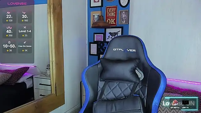 Snapshot of VladHellsing4 chatting on 03/12/25, 01:51 VladHellsing4 online show from 03/12/25, 01:51