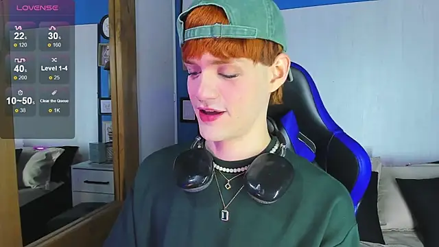 Snapshot of VladHellsing4 chatting on 09/27/25, 01:38 VladHellsing4 online show from 09/27/25, 01:38