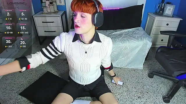 Snapshot of VladHellsing4 chatting on 10/04/25, 02:15 VladHellsing4 online show from 10/04/25, 02:15