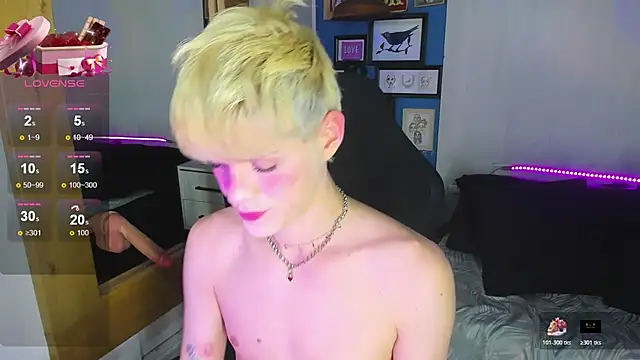 Snapshot of VladHellsing4 chatting on 12/15/25, 02:21 VladHellsing4 online show from 12/15/25, 02:21