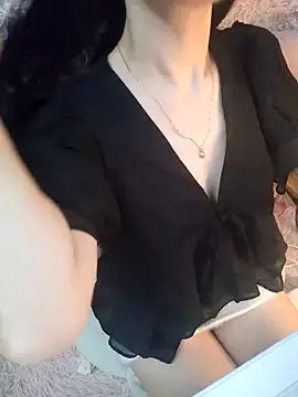 Snapshot of Lovely_kute chatting on 03/23/26, 08:29 Lovely kute online show from 03/23/26, 08:29