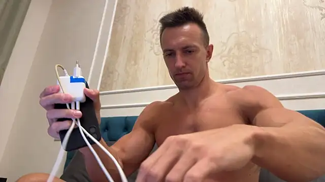 Snapshot of Andy_pecman chatting on 10/11/25, 07:34 Andy pecman online show from 10/11/25, 07:34