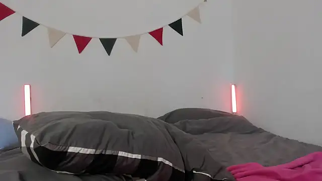 MiaDavis21 online show from 10/09/25, 05:27