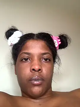 Snapshot of CaramelGoddessxoxo chatting on 04/05/26, 08:17 CaramelGoddessxoxo online show from 04/05/26, 08:17