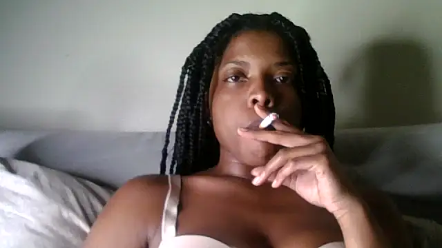 Snapshot of CaramelGoddessxoxo chatting on 05/20/26, 04:29 CaramelGoddessxoxo online show from 05/20/26, 04:29