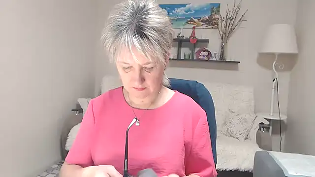 FleurMays online show from 11/28/25, 04:59