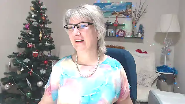 FleurMays online show from 12/19/25, 05:36