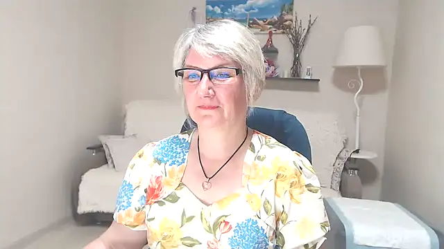 Snapshot of FleurMays chatting on 06/20/26, 03:59 FleurMays online show from 06/20/26, 03:59
