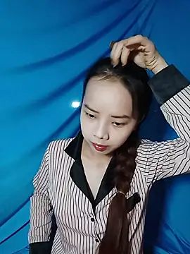 Snapshot of Baby2903 chatting on 12/11/24, 10:25 Baby2903 online show from 12/11/24, 10:25