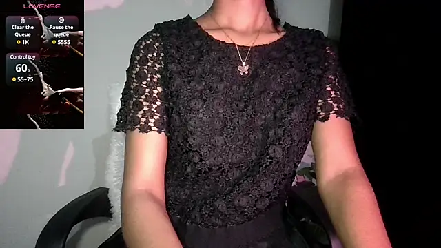 Snapshot of glowybekwa chatting on 03/11/25, 10:42 glowybekwa online show from 03/11/25, 10:42