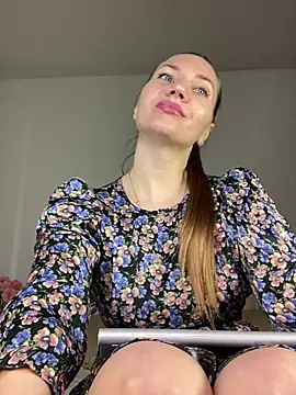 Snapshot of Goddess_Squirt_ chatting on 05/19/26, 02:40 Goddess Squirt online show from 05/19/26, 02:40
