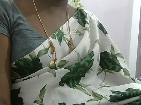 Hot akshara online show from 10/08/25, 10:29