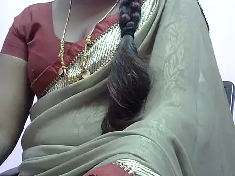 Hot akshara online show from 11/20/25, 05:01