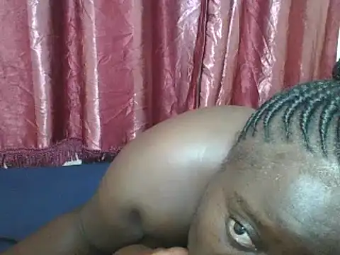 Snapshot of Hotwife8 chatting on 12/14/24, 06:35 Hotwife8 online show from 12/14/24, 06:35