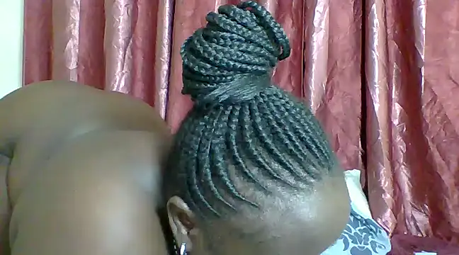 Snapshot of Hotwife8 chatting on 12/27/24, 08:50 Hotwife8 online show from 12/27/24, 08:50