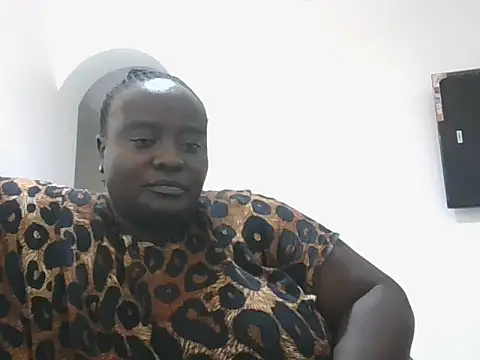 Snapshot of Hotwife8 chatting on 06/03/26, 03:06 Hotwife8 online show from 06/03/26, 03:06
