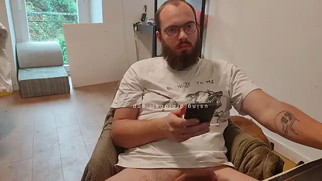 azagoul222 online show from 01/18/26, 03:05