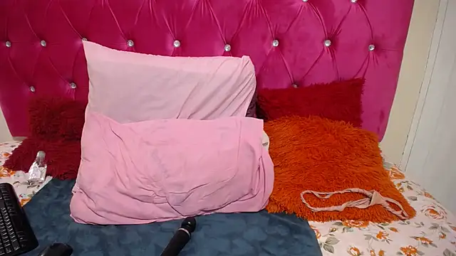 Snapshot of SexyAngeliqua chatting on 03/02/25, 03:48 SexyAngeliqua online show from 03/02/25, 03:48