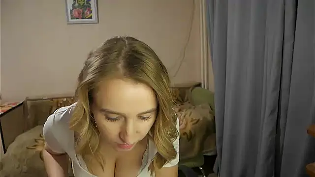 Sophiloren online show from 01/26/25, 05:44