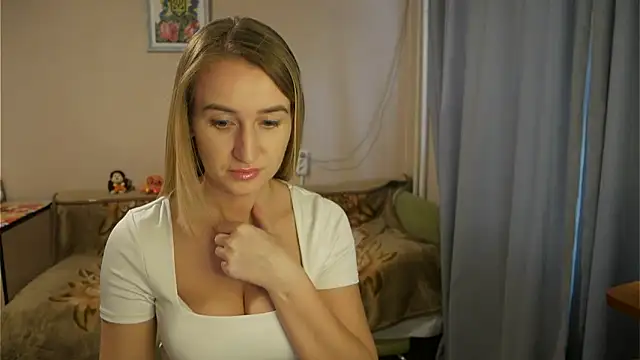 Sophiloren online show from 03/22/25, 02:36