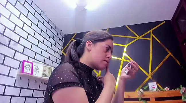 kathina giraldo online show from 12/24/24, 02:01