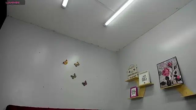 kathina giraldo online show from 10/17/25, 12:41