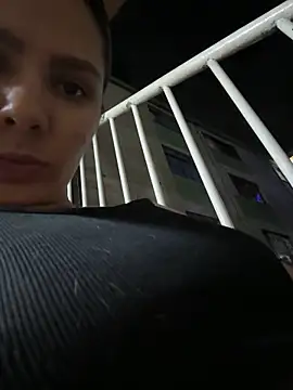 Snapshot of SofiaG_ chatting on 12/04/24, 01:58 SofiaG  online show from 12/04/24, 01:58