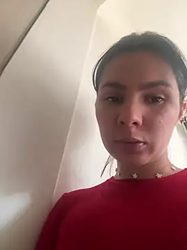 Snapshot of SofiaG_ chatting on 12/14/24, 06:52 SofiaG  online show from 12/14/24, 06:52