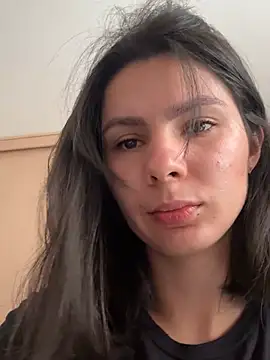 Snapshot of SofiaG_ chatting on 12/23/24, 02:28 SofiaG  online show from 12/23/24, 02:28