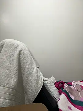 Snapshot of SofiaG_ chatting on 12/25/24, 12:16 SofiaG  online show from 12/25/24, 12:16