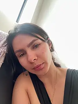 Snapshot of SofiaG_ chatting on 12/25/24, 01:19 SofiaG  online show from 12/25/24, 01:19