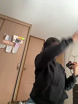 Snapshot of SofiaG_ chatting on 12/29/24, 05:12 SofiaG  online show from 12/29/24, 05:12