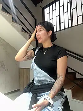 Snapshot of SofiaG_ chatting on 01/31/25, 11:24 SofiaG  online show from 01/31/25, 11:24