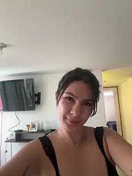 Snapshot of SofiaG_ chatting on 02/06/25, 02:15 SofiaG  online show from 02/06/25, 02:15