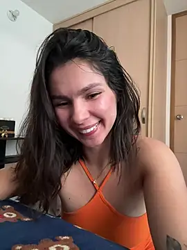 Snapshot of SofiaG_ chatting on 02/11/25, 02:13 SofiaG  online show from 02/11/25, 02:13