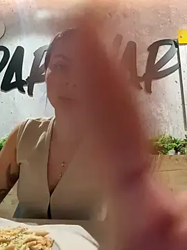 Snapshot of SofiaG_ chatting on 02/17/25, 01:25 SofiaG  online show from 02/17/25, 01:25