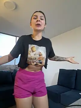 Snapshot of SofiaG_ chatting on 02/24/25, 10:47 SofiaG  online show from 02/24/25, 10:47