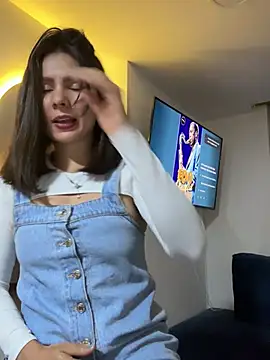 Snapshot of SofiaG_ chatting on 03/01/25, 01:22 SofiaG  online show from 03/01/25, 01:22