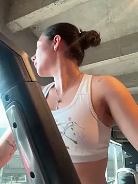 Snapshot of SofiaG_ chatting on 03/02/25, 01:38 SofiaG  online show from 03/02/25, 01:38