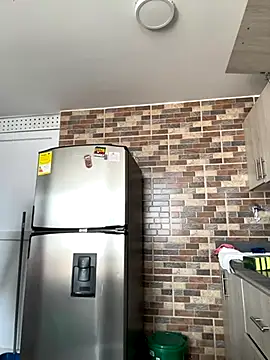 Snapshot of SofiaG_ chatting on 10/27/25, 08:13 SofiaG  online show from 10/27/25, 08:13