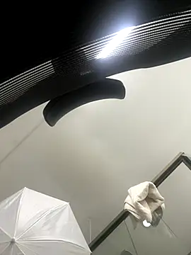 Snapshot of SofiaG_ chatting on 10/29/25, 07:15 SofiaG  online show from 10/29/25, 07:15